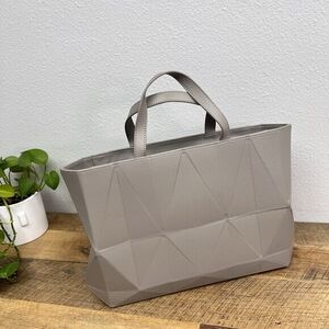 Finell Axis Tote Grey Geometric Leather Bag Brand New Condition Luxyry